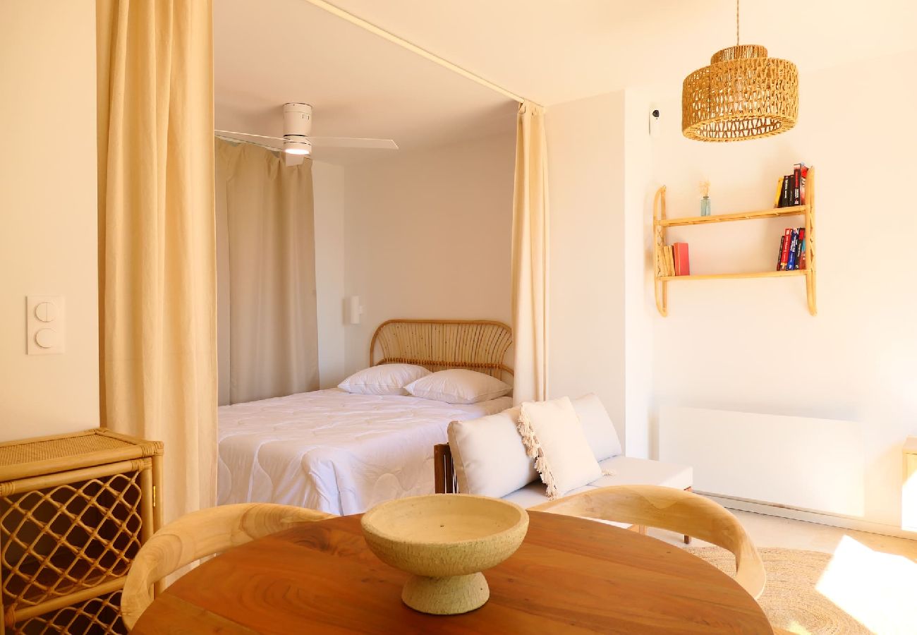 Maison à Carry-le-Rouet - Les pierres tombees