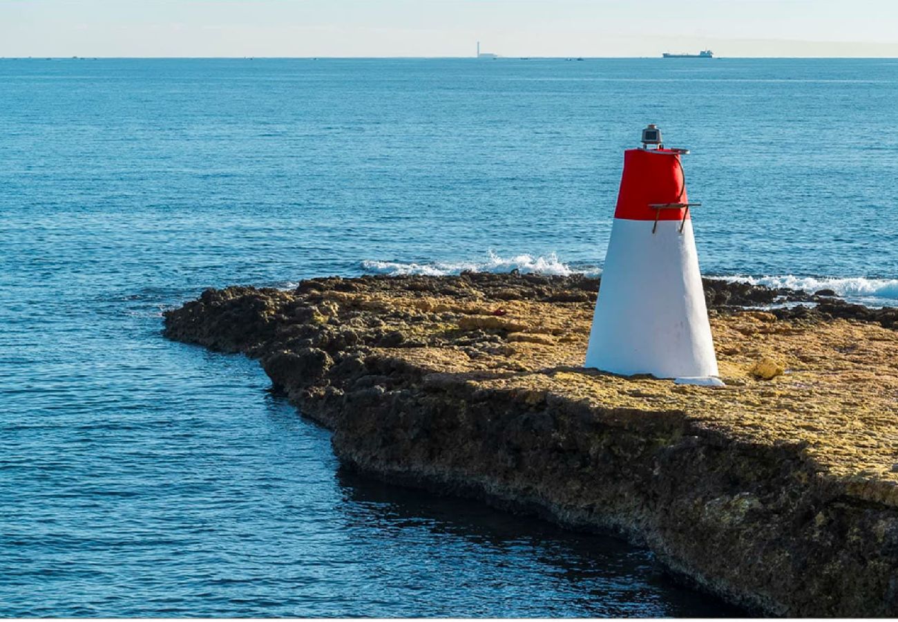 Maison à Carry-le-Rouet - Les pierres tombees
