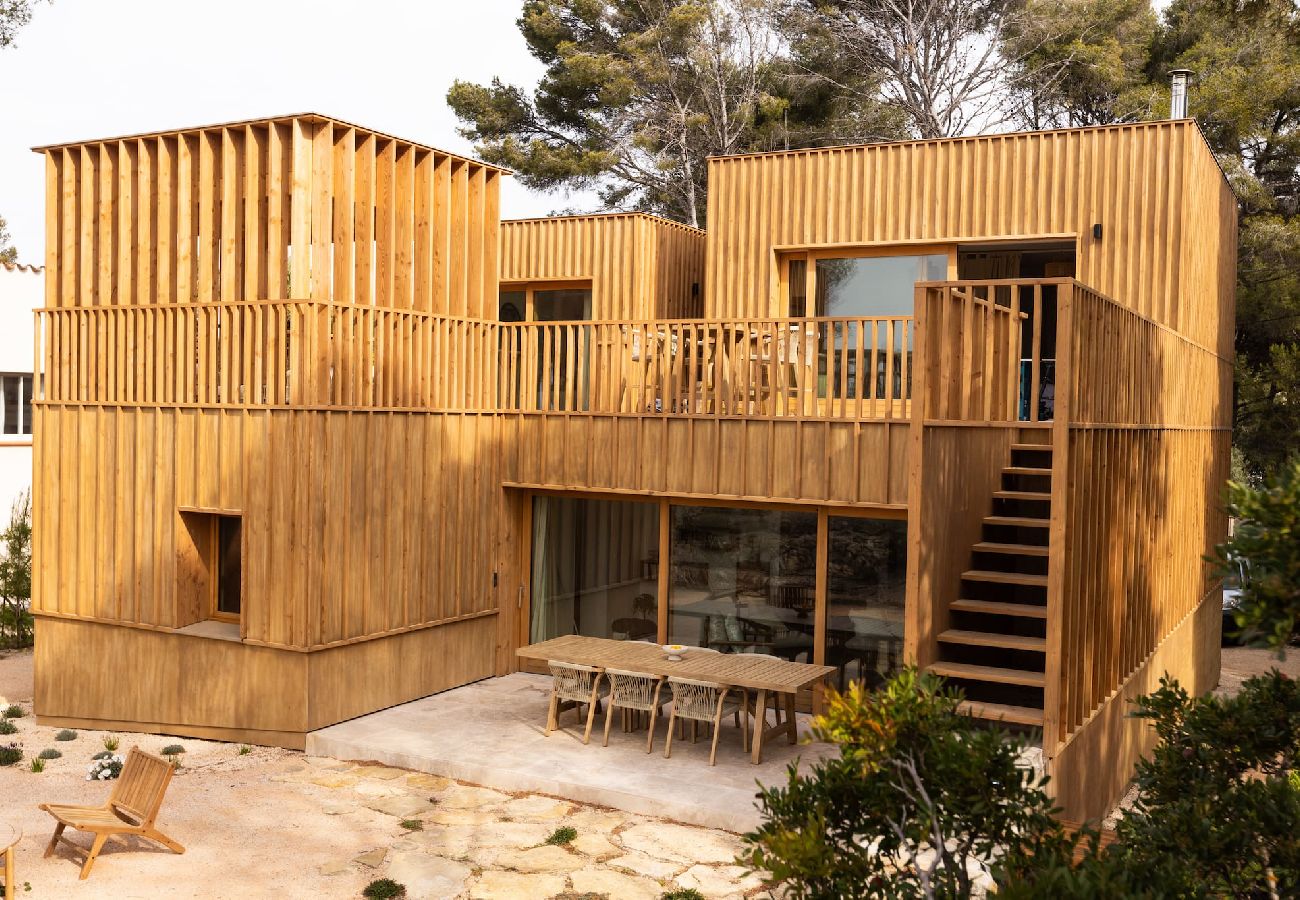 Maison à Carry-le-Rouet - Les pierres tombees