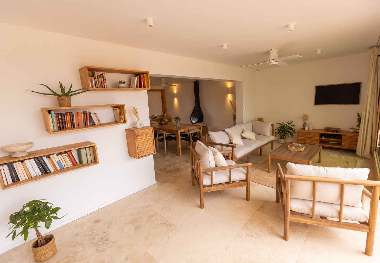 Maison à Carry-le-Rouet - Les pierres tombees